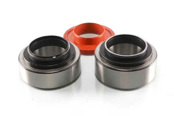 Ремкомплект ступицы S&K GMBH SK-2850002-01PL: 2 подшипника и уплотнительное кольцо 82-138-130 мм DAF