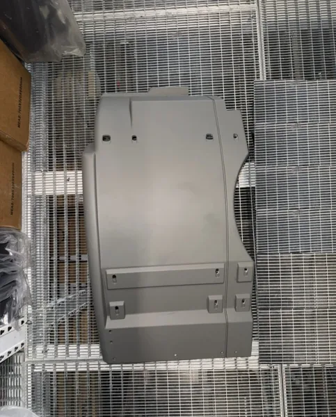 Часть крыла задняя левая S&K GMBH SK-4270048-02, серый твёрдый пластик, Iveco