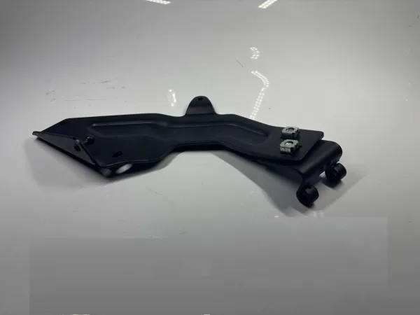 Петля передней панели правая для капота MAN SK-4790017-01