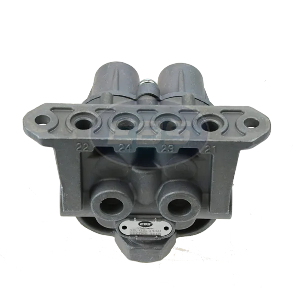 Клапан защитный четырёхконтурный пневмосистемы EBS 18.02.1440 для Renault Trucks